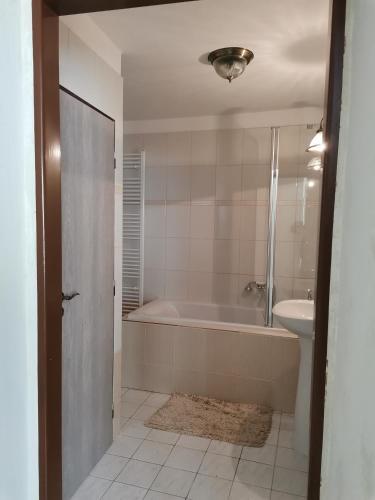 Apartm�ny Hluk