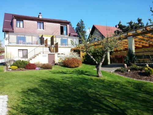 Apartm� Na Pl�?i