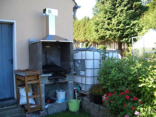 Tranquil Apartment In Arzberg With Garden