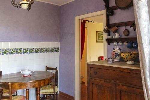 Villa Tuscany Roses