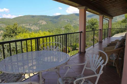 Villa Tuscany Roses
