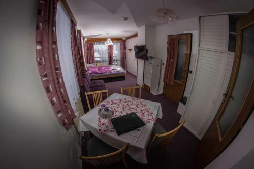 Hostal Penzion U Arno?ta Skl�?e