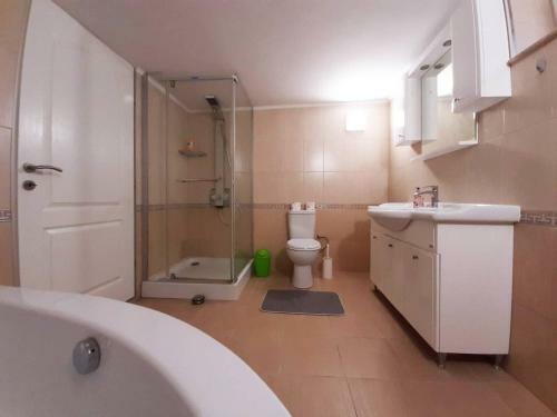 A Cozy Two Bedroom Apartment In Bad Abbach