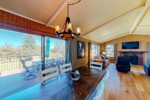 Mueller Fairway House
