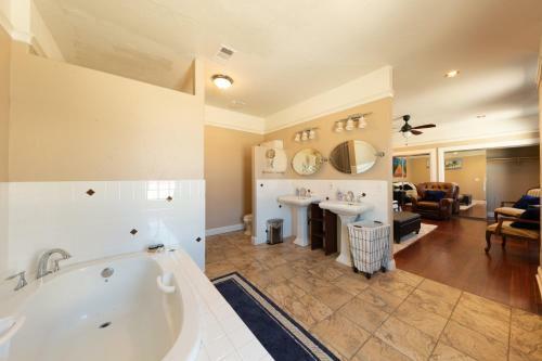 Apartamento Opulent Downtown Upstairs Loft