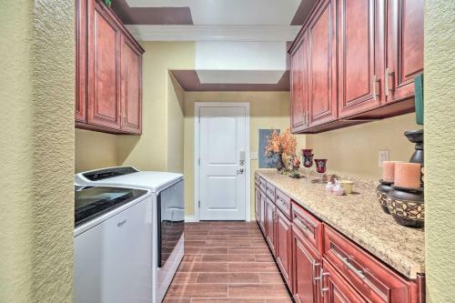 Manteca Home With Gated Yard About 2 Mi To Downtown