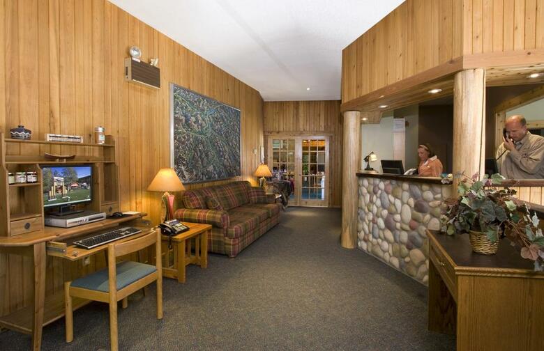 Hotel Pocahontas Cabins - Executive Log Cabin