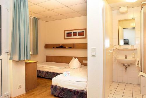 Jembo Park Hotel