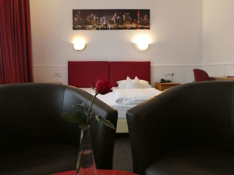 Hostal Hotel Columbus