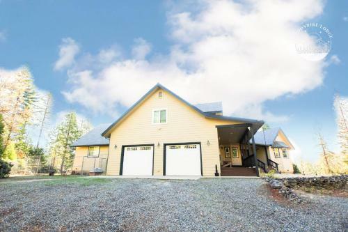Moonrise Lodge