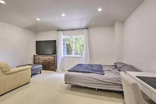 Luxury Mountain View Retreat Central Location!