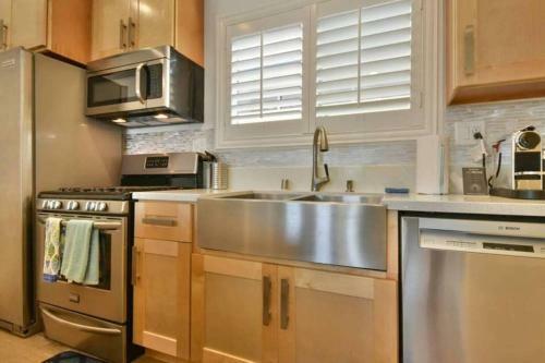 Apartamento 1000#2 Magnificent Beach Home W/ AC & 4k Tvs