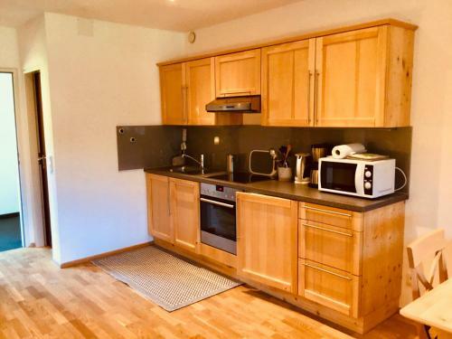 Hostal Almhof L�sser