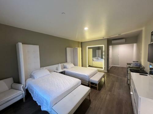 Hotel Aspire Inn & Suites