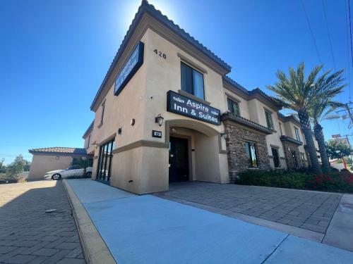 Hotel Aspire Inn & Suites