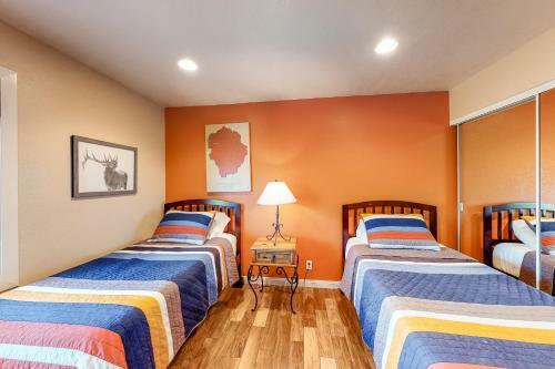 Meadow Ridge Condos