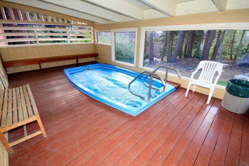 Mammoth Ski & Racquet Club #115