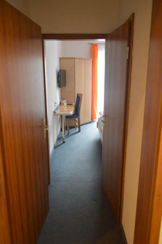 Hostal Hotel Adler Post