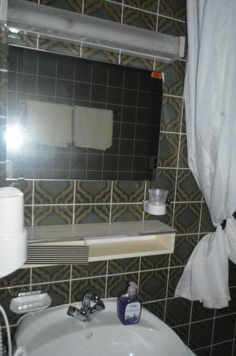 Hostal Hotel Adler Post