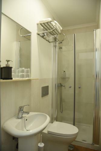 Hostal Flor Da Primavera - Residencial E Apartamentos