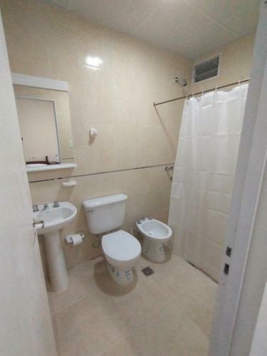 Habitaci�n Con Ba�o Privado En Edificio 1er Piso