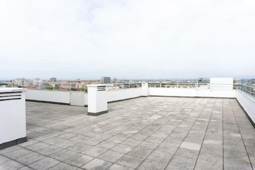 Apartamento 8rooftop - T2 Com Terra�o E Vista Para As Salinas!