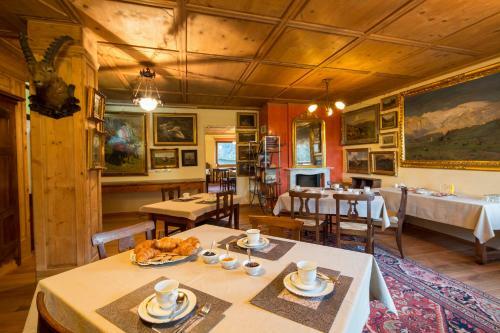 Hostal Walser House