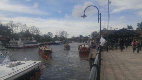 Caba�a En El Delta de Tigre