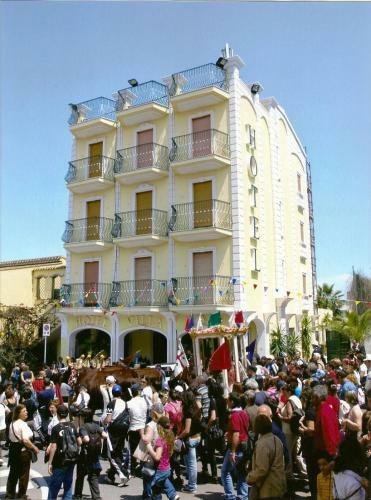 Hotel Villarosa Con Vespa Rent