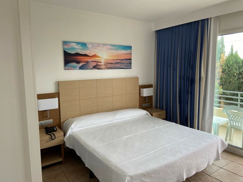 Hotel Abril