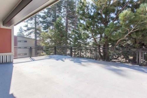 Apartamento Misty Mountain Hideaway - Views, Comfort, Pool/spa