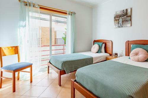 Authentic 2bdr Apartment W/pool By Lovelystay
