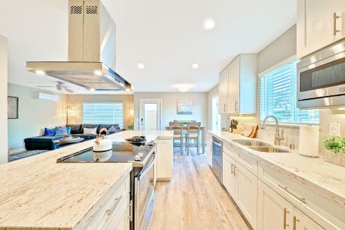 New Tremont Modern Beach Condo