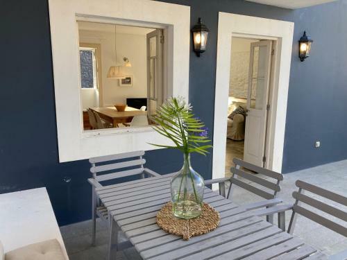 Hostal Calheta Beach House T2