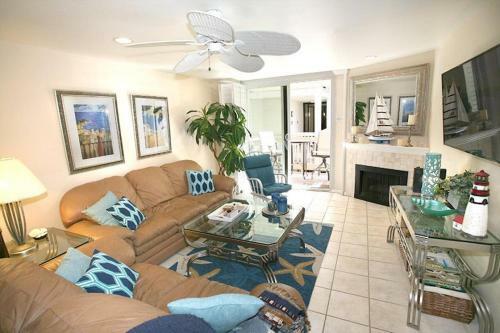 A209 - Sandy Paradise - On-the-sand