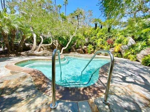 F9 - Beach Cottage Getaway