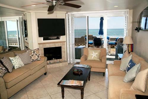 D19 -- Beachfront Bliss
