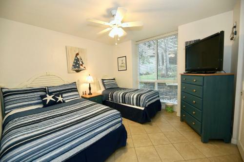 G7 - Cozy Beach Cottage