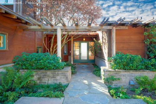 Pebble Beach Timeless Contemporary 4 Bed 5bath 30 Night Minimum