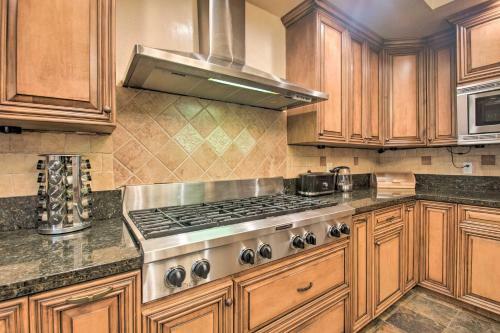 Villa Pine Mountain Club Hideaway With Game Room!