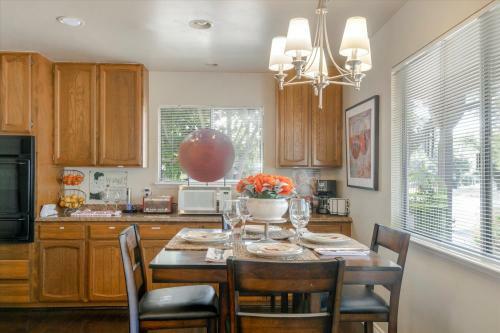 Apartamento Colorful Artist's Bungalow Walk Downtown Paso