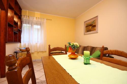 Apartment Vran?i?