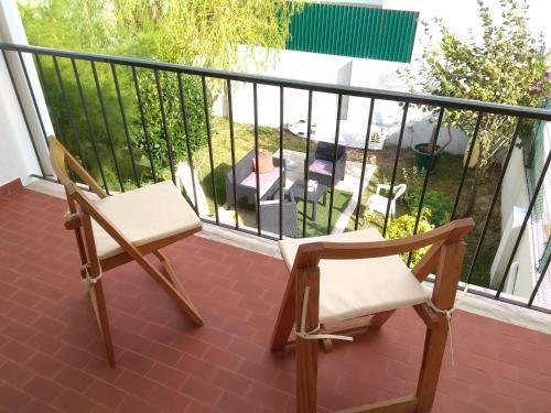 Albergue Mahara Caparica Surf Camp