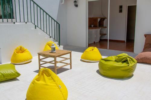 Albergue Mahara Caparica Surf Camp