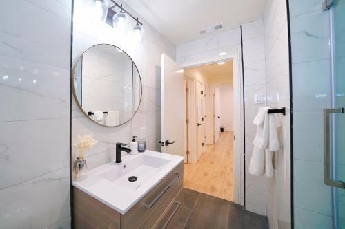 @ Marbella Lane - Vibrant 4br Rwc Ldry + P