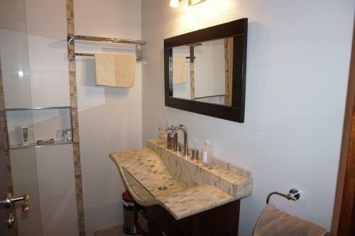Casona Alegre Con Pileta Climatizada - Tandil