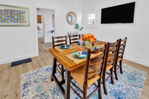 Charming Spanish Mid-century Gem Near Lax/beaches