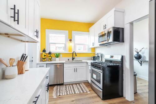 Charming Spanish Mid-century Gem Near Lax/beaches