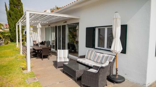 Villa Vila Da Fal�sia-with Pool And Views