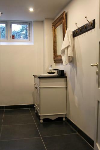 Hostal Comfortable Large Room King S Bed Near Cph Centre